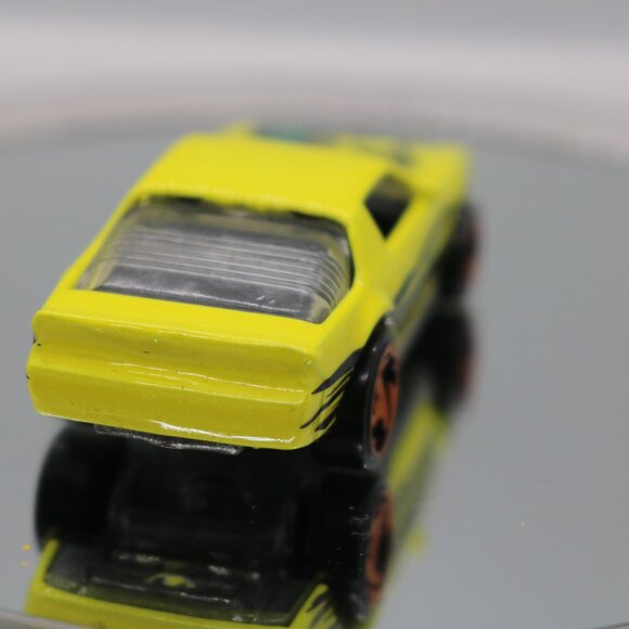 Hot Wheels 1983 Camaro diecast great condition - Picture 3 of 5